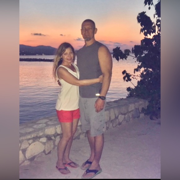 Meet your Posher, Christina - Picture 1 of 1